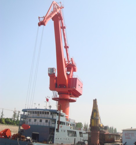 FQ16332525 Four-bar linkage floating crane