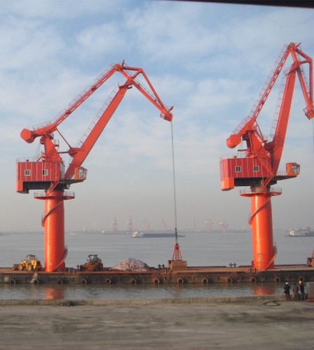 FQ30335025 Four-bar linkage floating crane